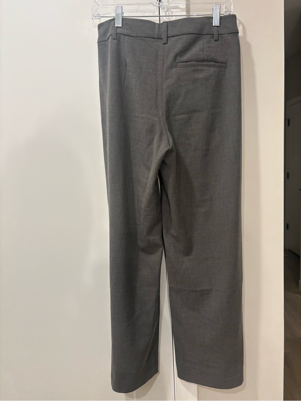 Old Navy Women's Gray Wide-Leg Dress Pants - Picture 2 of 3